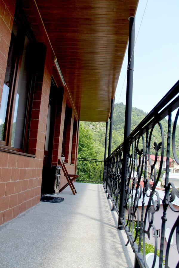 Guest House Vip Borjomi Exterior photo