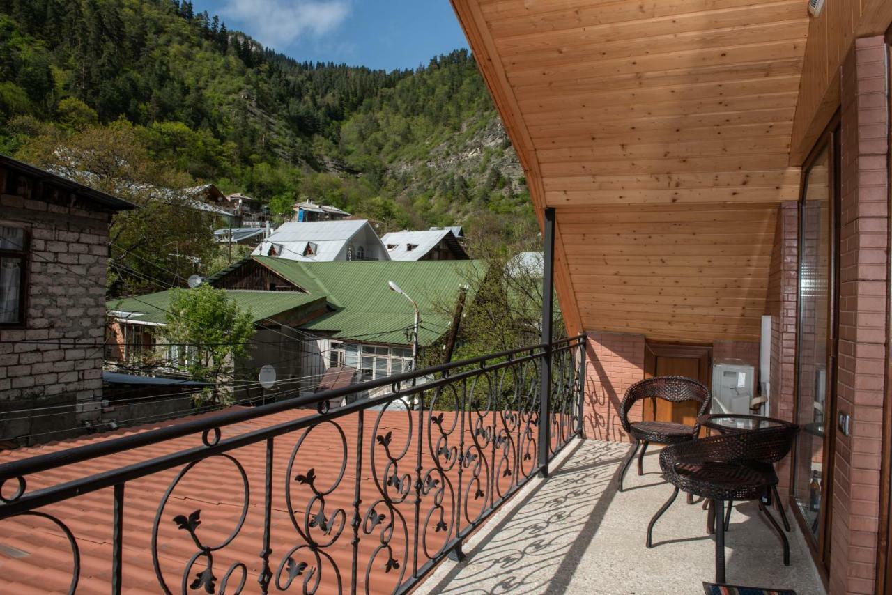 Guest House Vip Borjomi Exterior photo