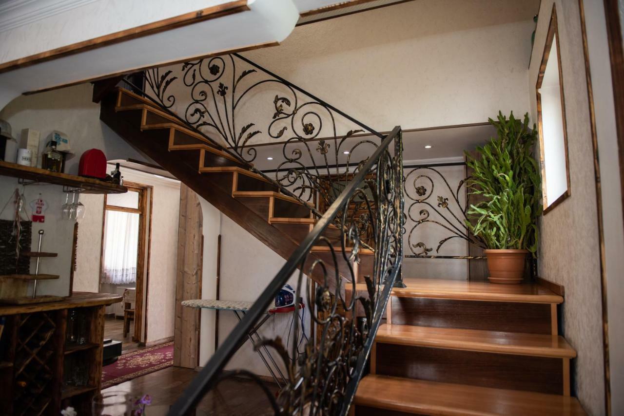 Guest House Vip Borjomi Exterior photo